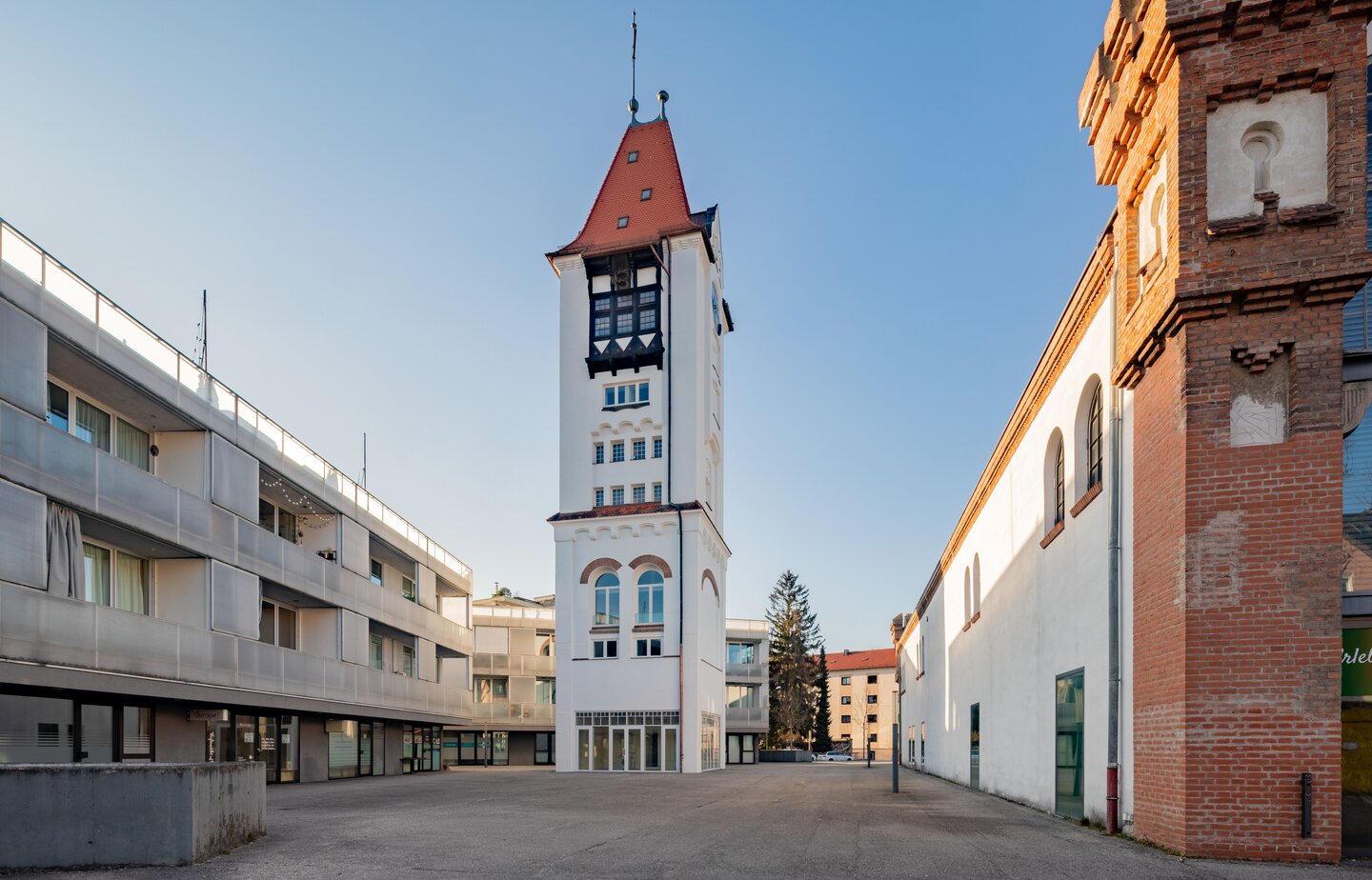 ERLUS Biberschwanzziegel Rundschnitt - Naturrot | © Architekturbüro Markus Riemann
