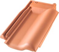 E 58 MAX® - Ridge connection sliding verge tile right Natural red | Image product range | © © ERLUS AG 2021