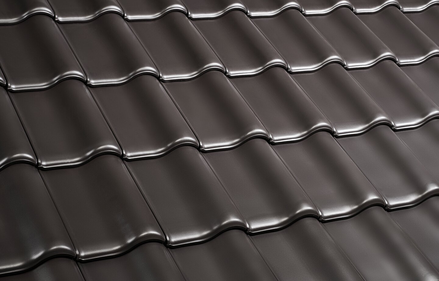 E 58 PLUS® - Anthracite | Image roof surface | © © ERLUS AG 2021