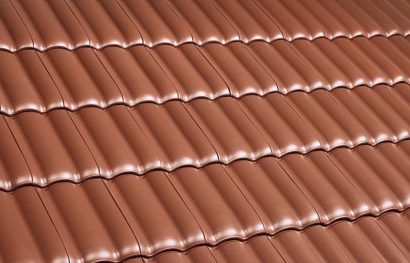 Forma® - Copper brown | Image roof surface | © © ERLUS AG 2021